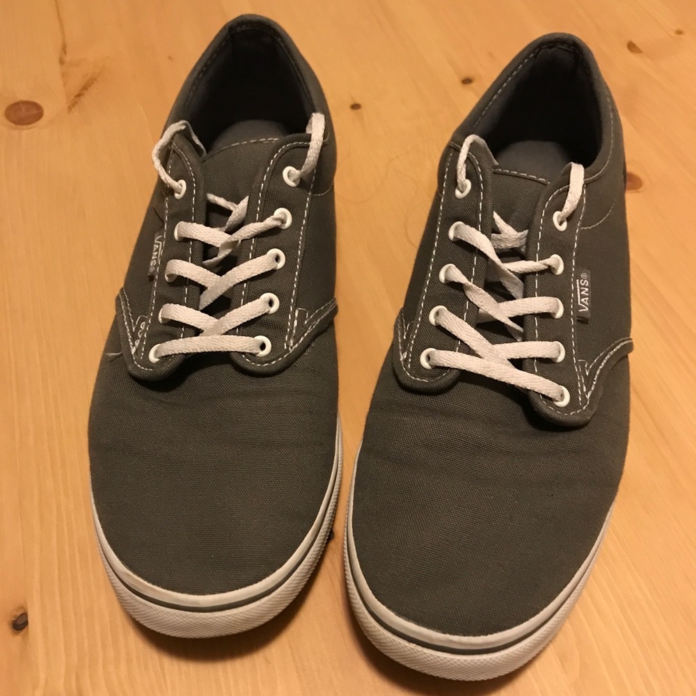 Women’s Authentic Vans Size 11